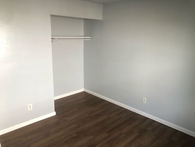 Building Photo - 314 Mount Everest Dr