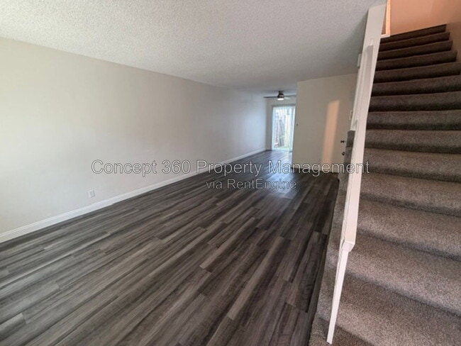 Building Photo - 327 Molino Ave
