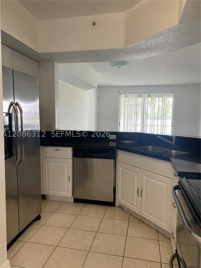 Building Photo - 755 SW 148th Ave