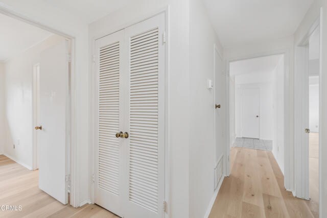 Building Photo - 2554 Bayshore Ave