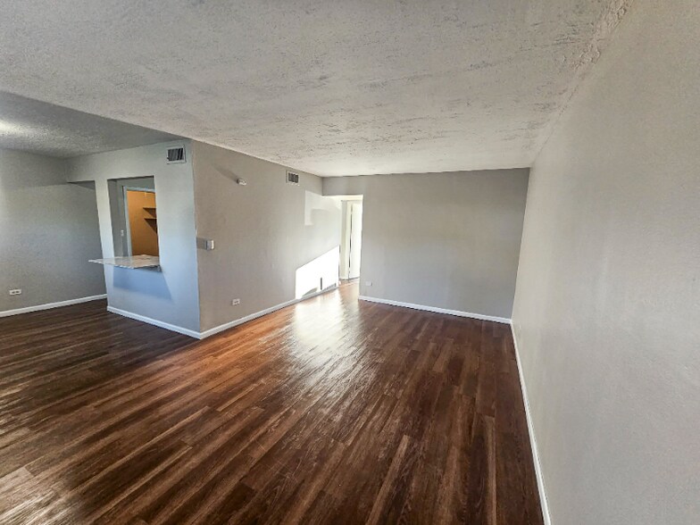 Building Photo - 7411 Astor Ave