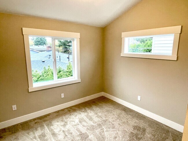 Building Photo - LASHJ02