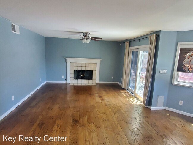 Building Photo - 3 br, 2.5 bath House - 8700 Brittany Park ...