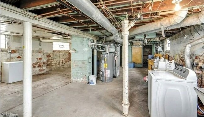 Building Photo - 14300 Darwin Ave