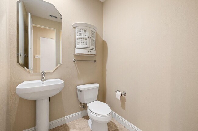 Building Photo - 49460 Rancho San Francisquito