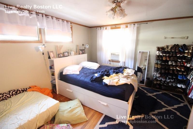 Building Photo - 97 Oakland St