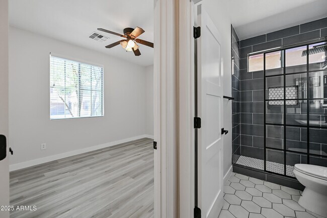 Building Photo - 2426 W Horsetail Trail