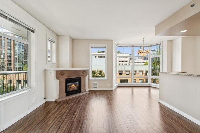 Building Photo - 1 bedroom in Seattle WA 98121