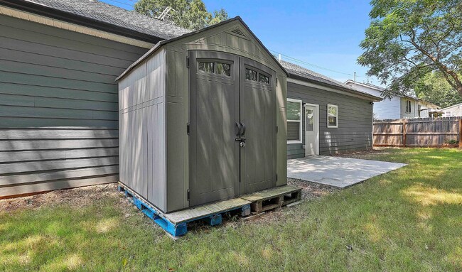 Building Photo - 87 Farmer St