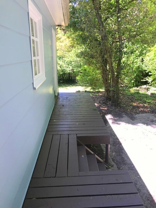 Building Photo - 2 bdrm, 2 bath home in East Atlanta