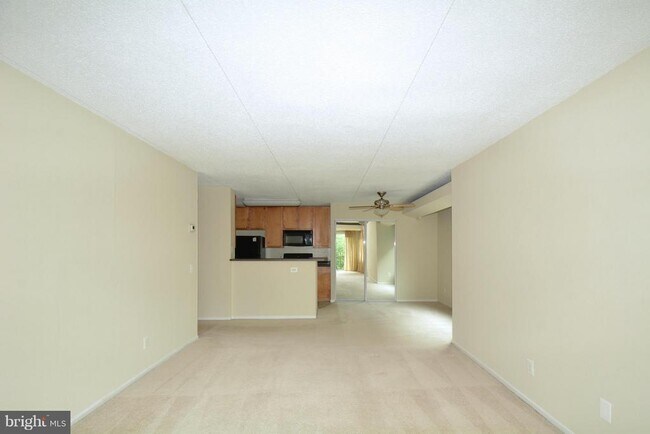 Building Photo - 75 S Reynolds St