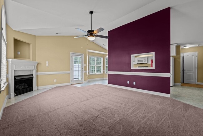 Building Photo - 2 bedroom 2 bathroom duplex in Lillington, NC