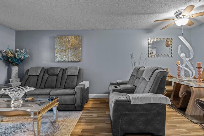 Building Photo - 7951 Southgate Blvd