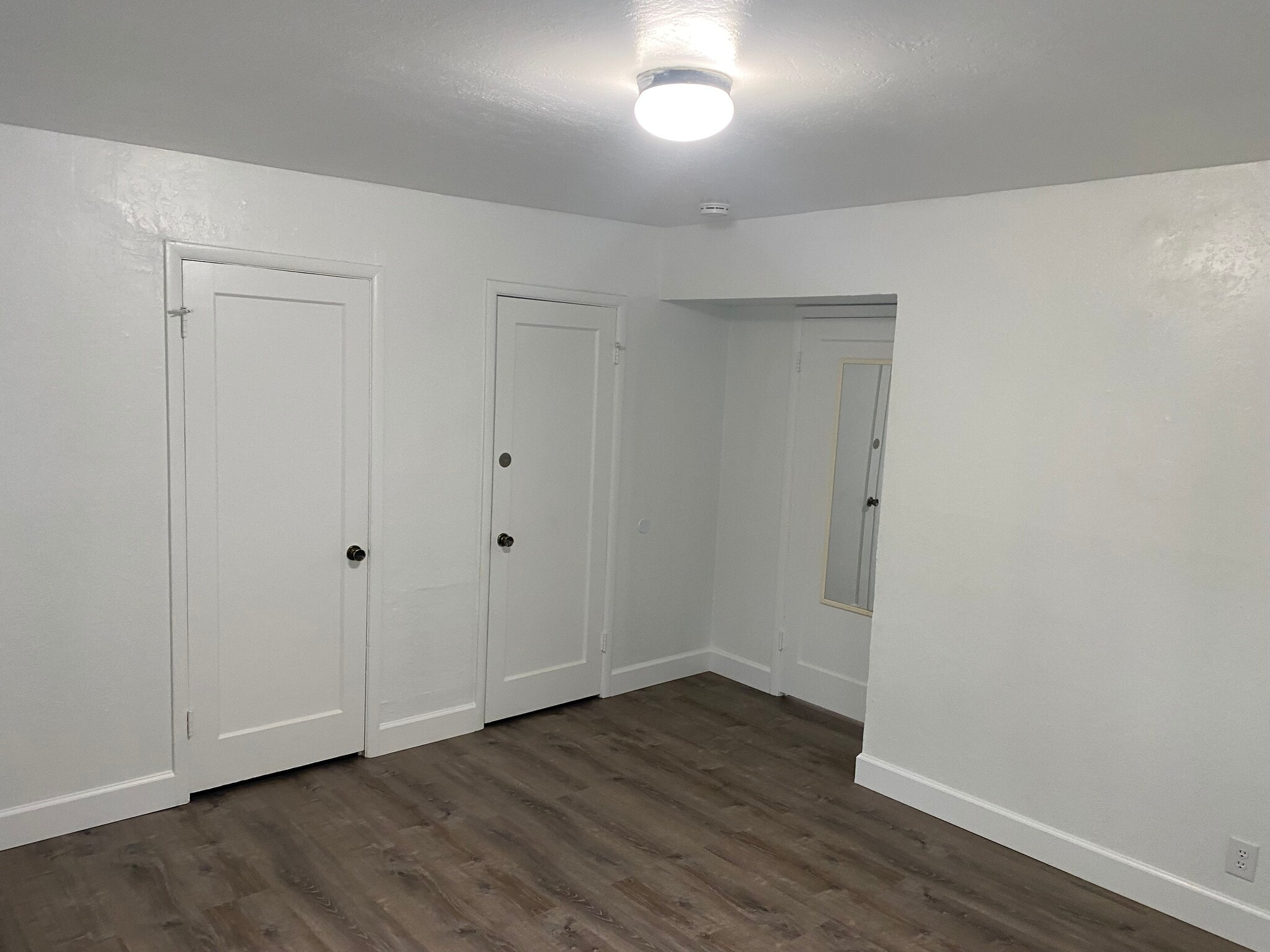 Bedroom & closet doors - 1842 Lynwood Dr