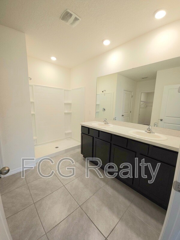 Building Photo - 85 Hickory Course Pass