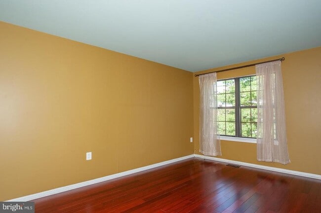Building Photo - 6158 Old Brentford Ct