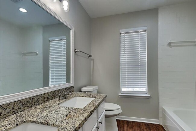 Building Photo - 6226 Langham Dr
