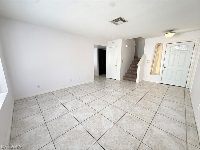 Building Photo - 2066 Waverly Cir