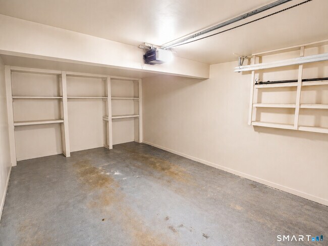 Building Photo - 56 Doman Dr