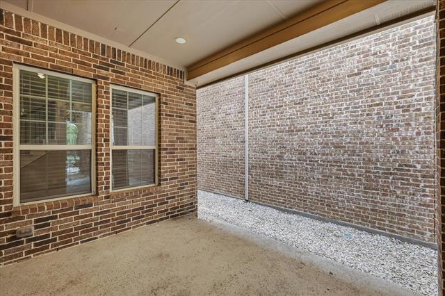 Building Photo - 768 Huntingdon St