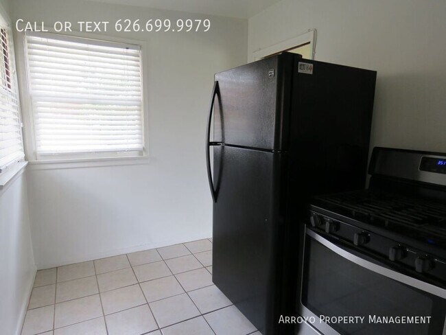 Building Photo - 741 E Poppyfields Dr