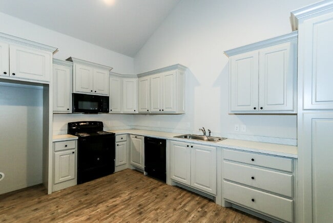 Building Photo - First full month's rent free New Cooper Meadows Subdivision/ South Lubbock CISD