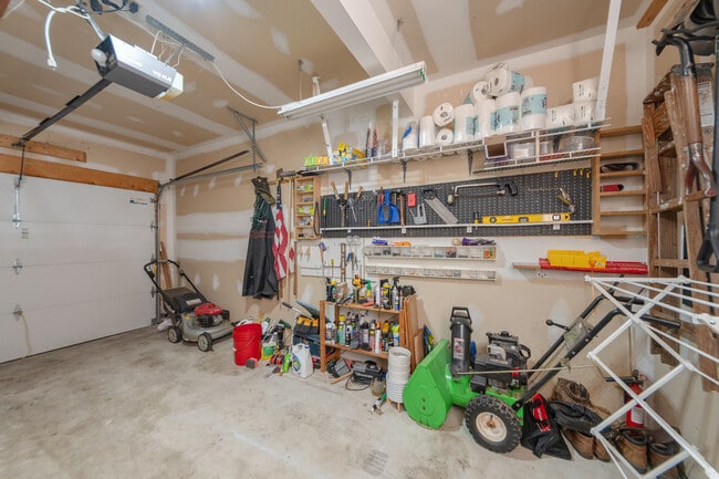 Building Photo - 127 Moorland Ct