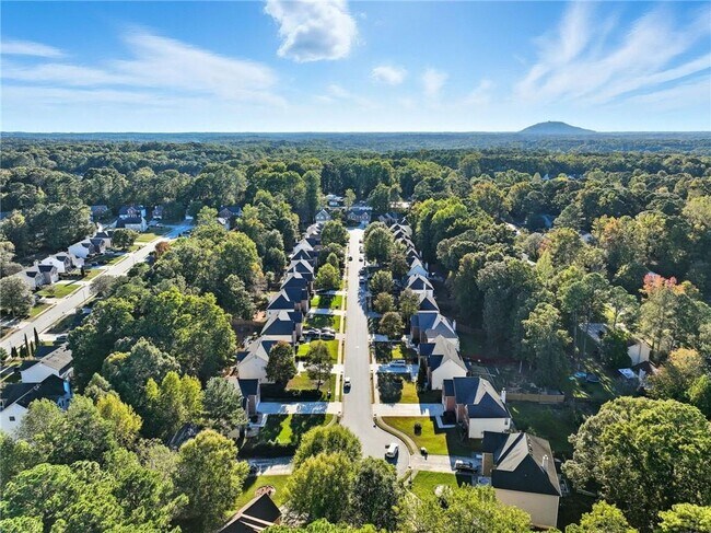 Building Photo - 3592 Kittery Dr SW