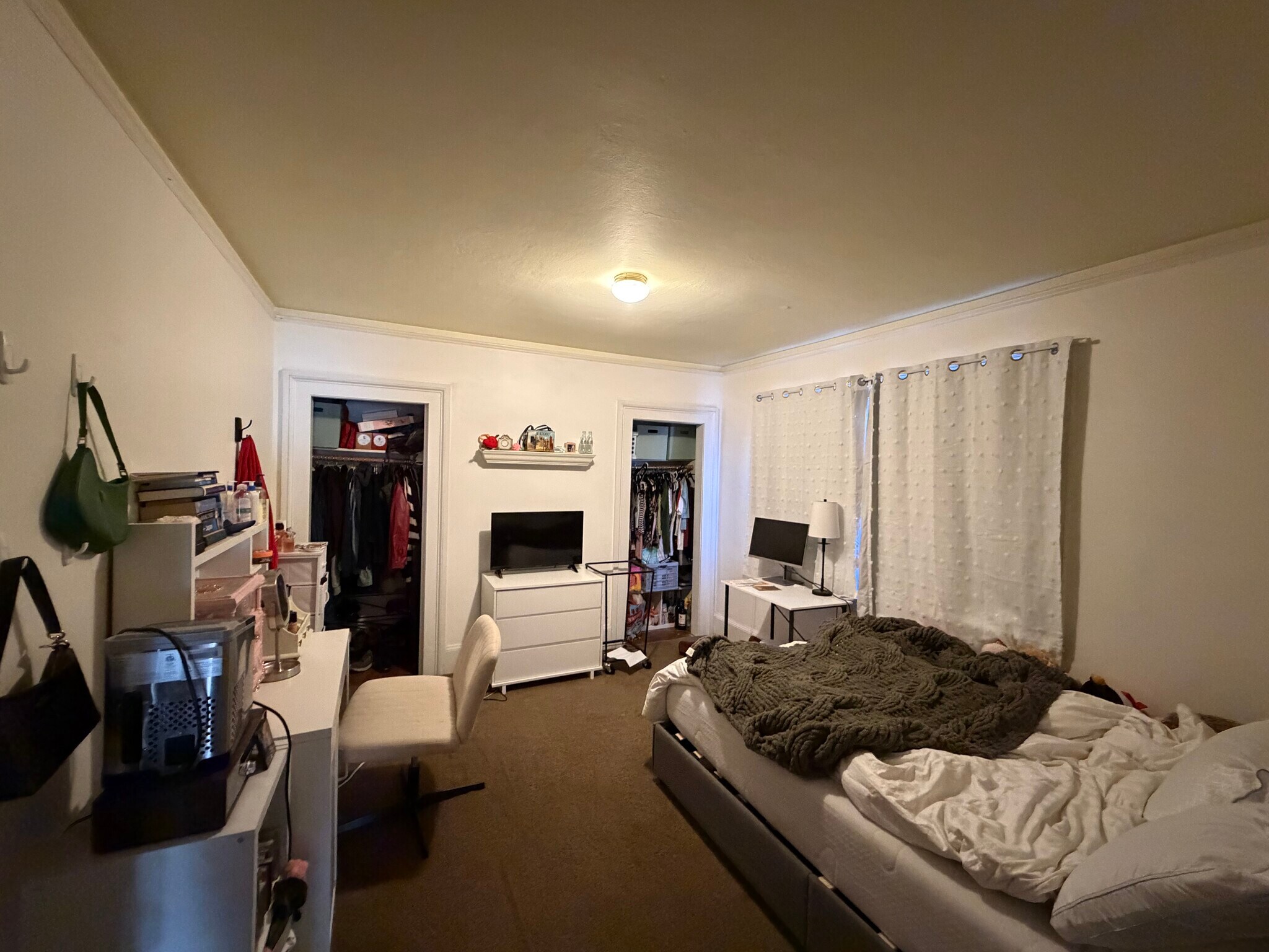 Single 2nd Bedroom - 2615 Parker St