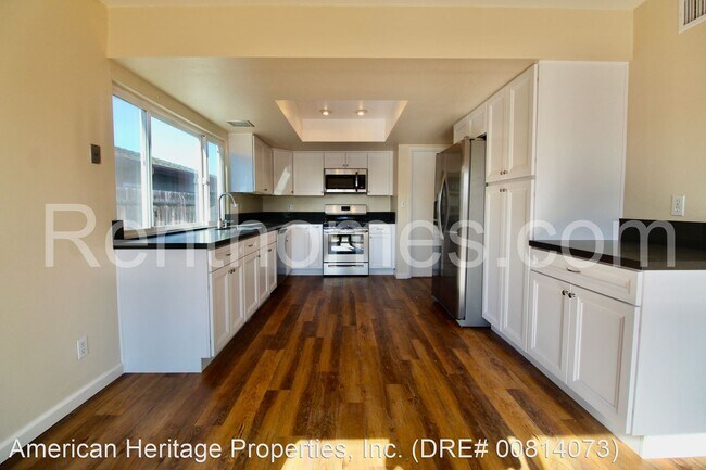 Building Photo - 4 br, 2 bath House - 3915 Broadlawn Street