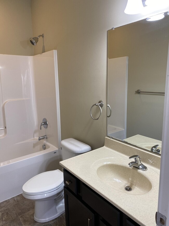 Building Photo - 302 Capstone Dr