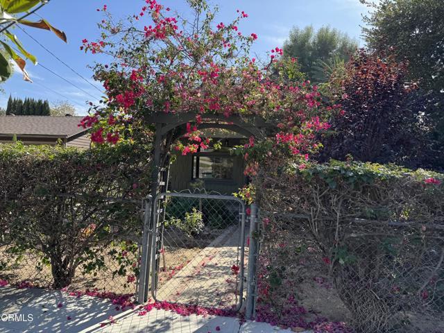 Building Photo - 548 Herbert St