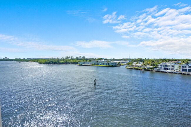 Building Photo - 2697 N Ocean Blvd