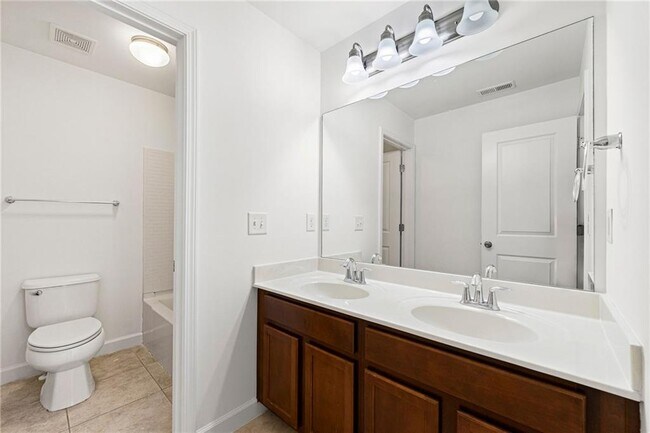 Building Photo - 325 Cranbrooke Cir
