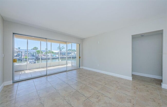 Building Photo - 2186 Edythe Dr