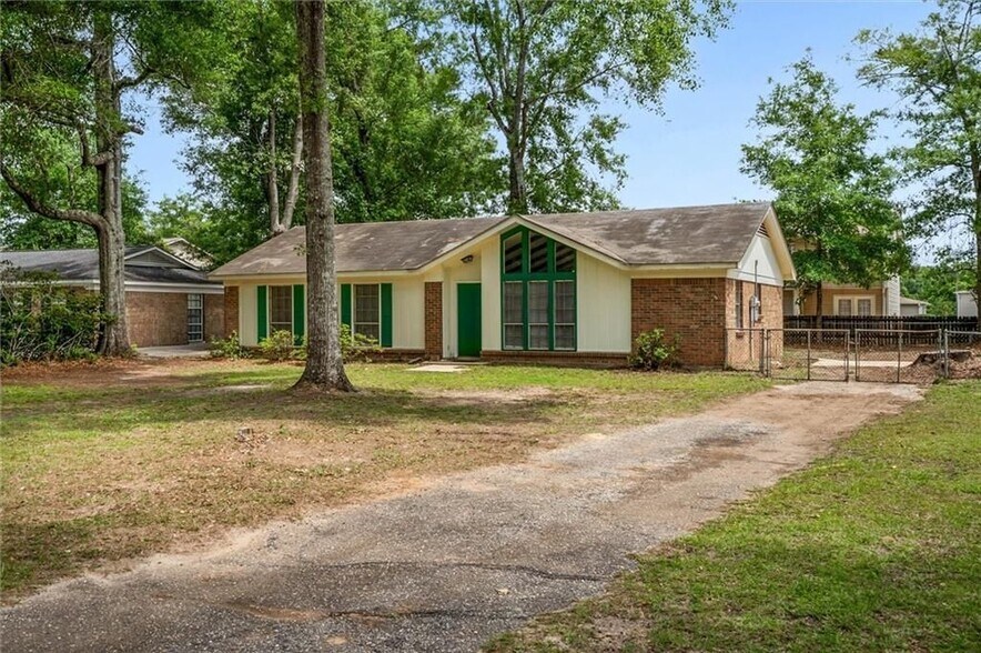 Building Photo - 5417 Quail Run E