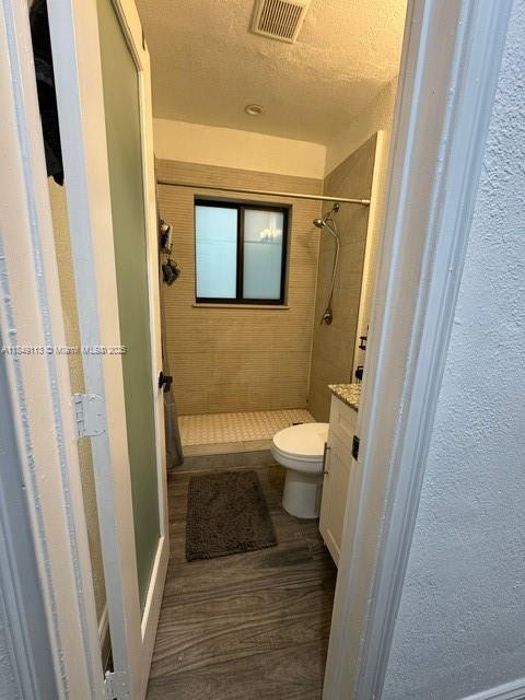 Building Photo - 560 NE 69th St