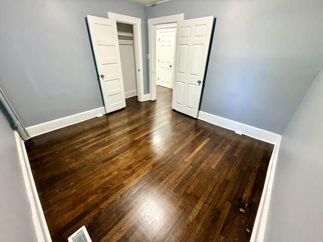 Building Photo - 406 Highland Ave
