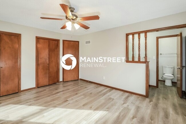 Building Photo - 3 Bedroom Pet-Friendly Home in Independence, MO with Main Street Renewal