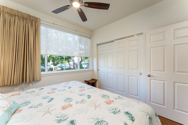 Building Photo - Beautiful Renovated and Furnished 2 bed/2 bath, walk to the beach