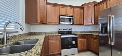 Building Photo - 9971 S 183rd Ln