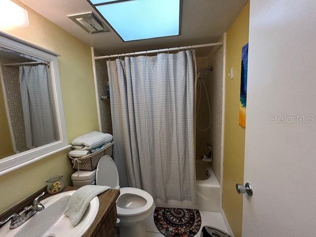 Building Photo - 1845 S Highland Ave