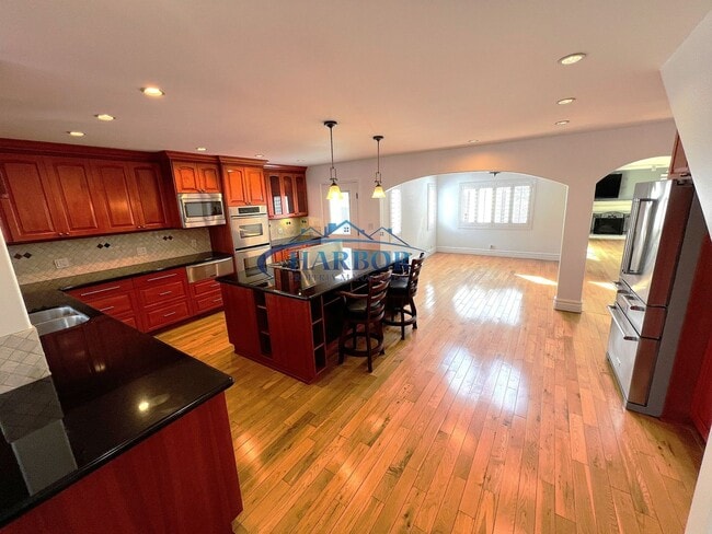 Building Photo - MOVE IN SPECIAL $1000 off 1st months' rent...
