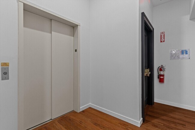 Building Photo - 280 Essex St