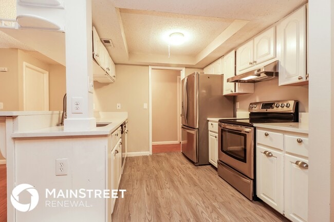 Building Photo - 2053 Whitney Dr