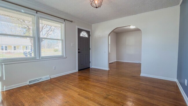 Building Photo - 311 3rd Ave NW