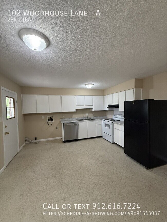 Building Photo - 102 Woodhouse Ln