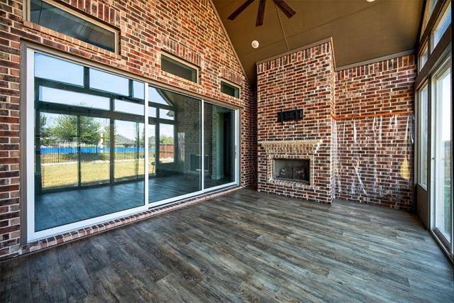 Building Photo - 2410 Topaz Dr
