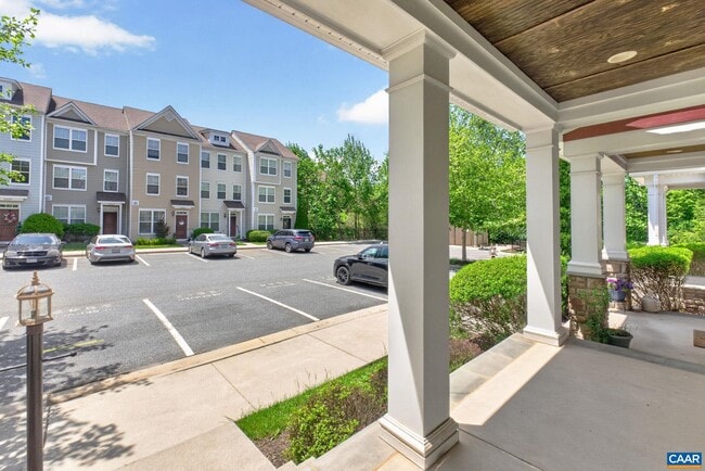 Building Photo - 2942 Templehof Ct