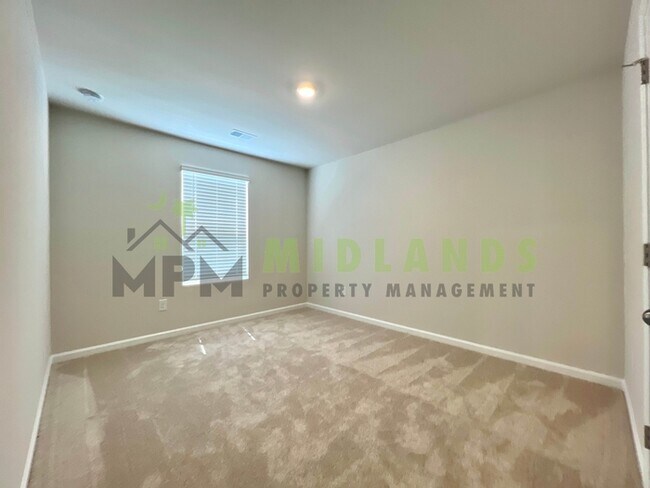 Building Photo - 142 Parkwood Ct